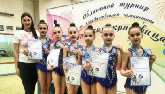 Магаданские гимнастки привезли 16 медалей с областного турнира «Волжская красавица»