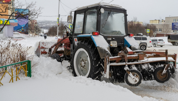 В пятницу, 7 ноября, на уборку снега, вывоз, противогололедную обработку вышли 50 единиц техники ГЭЛУД и КЗХ
