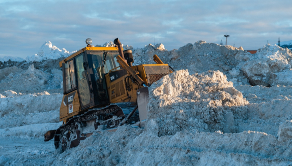 Сегодня в региональном центре в связи со снеговывозом возможно затруднение проезда на улице Якутской