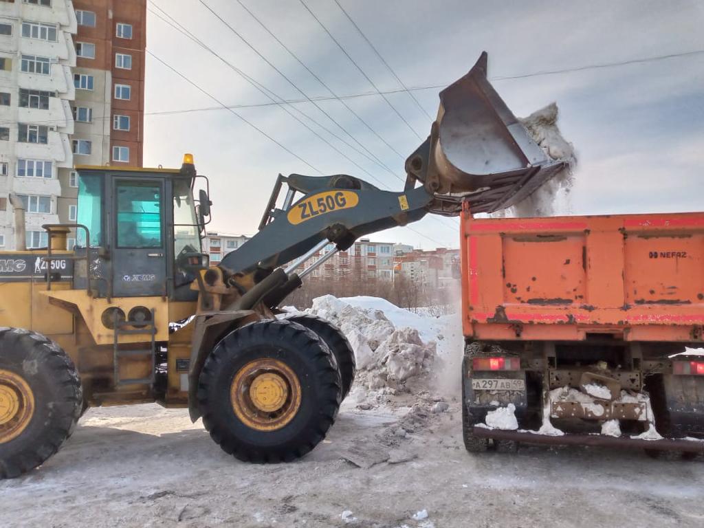 Сегодня в городе в связи со снегоуборкой движение транспорта ограничено на улице Берзина